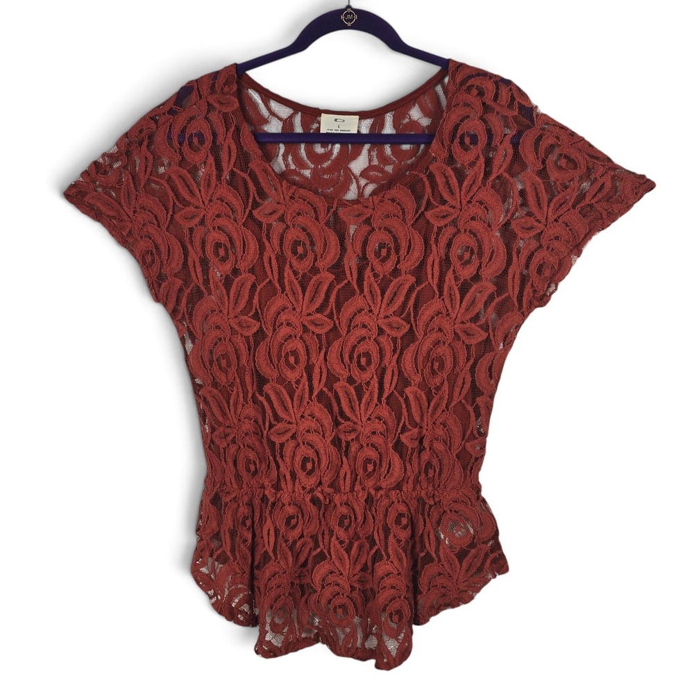 Pins and Needles Top Womens L Peplum Rust Red Floral Lace Short Sleeve EUC Boho
